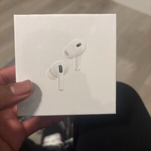 Apple AirPods Pro with White Case